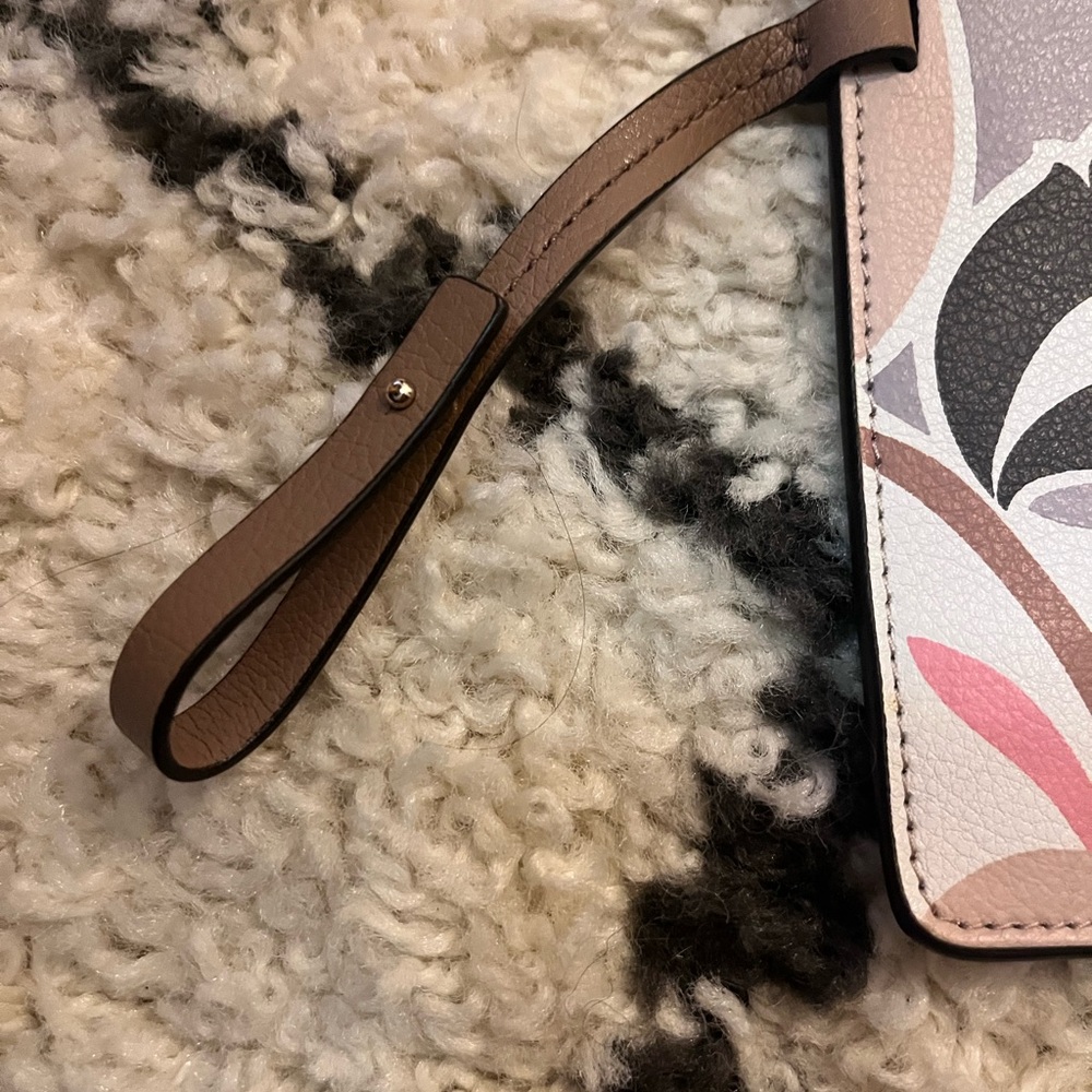 Kate Spade Cameron Breezy Floral zip wristlet - Picture 3 of 5